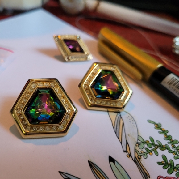 Oscar de la renta earrings - Picture 1 of 2